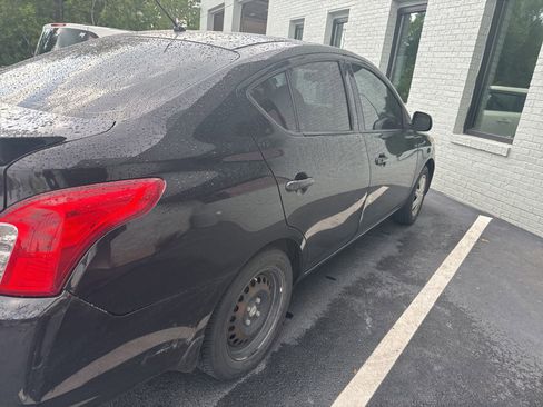 Used 2015 Nissan Versa S Plus FWD image 4