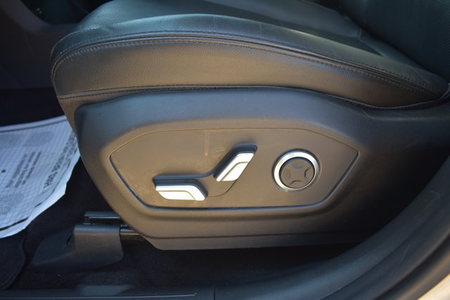 Used 2024 Hyundai Santa Fe Limited FWD image 12