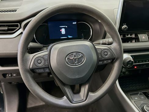 Used 2025 Toyota RAV4 LE image 18