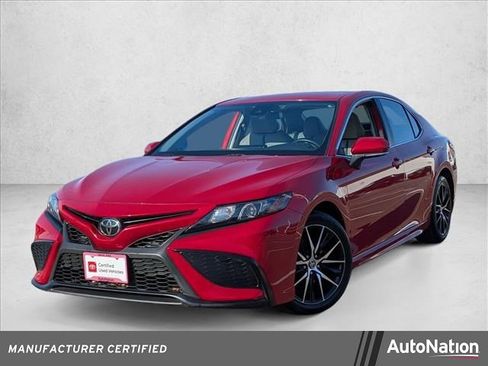 Certified 2022 Toyota Camry SE image 1