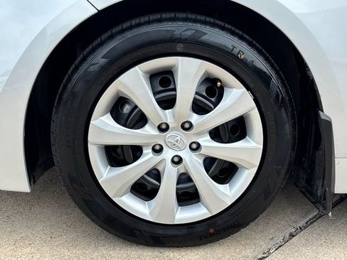 Used 2026 Toyota Corolla LE FWD image 28