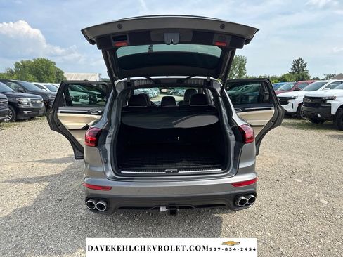 Used 2016 Porsche Cayenne S AWD/4WD image 33