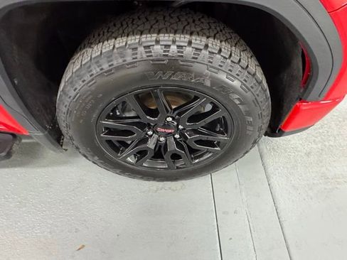 Used 2025 GMC Sierra 1500 Elevation w/ Elevation Premium Package image 4