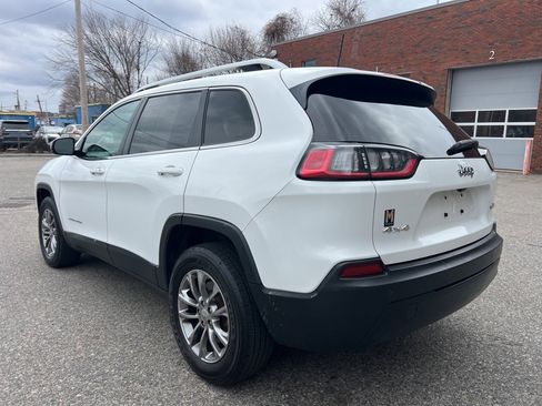 Used 2019 Jeep Cherokee Latitude Plus w/ Cold Weather Group image 3