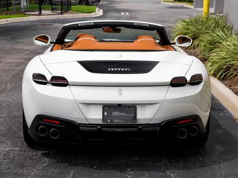 Used 2025 Ferrari Roma Spider image 4