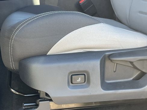 New 2025 Toyota Tacoma TRD Off-Road image 17