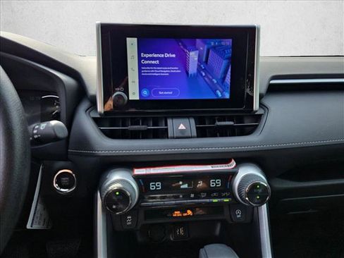 Used 2025 Toyota RAV4 XLE w/ Convenience Package image 15