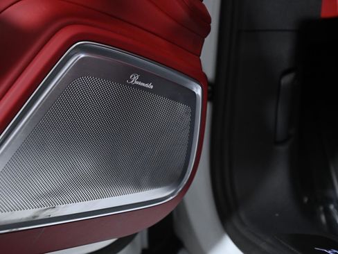 Used 2020 Porsche Panamera GTS image 31
