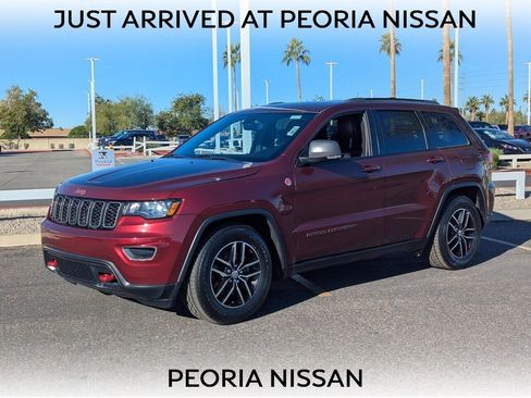 Used 2018 Jeep Grand Cherokee Trailhawk image 1