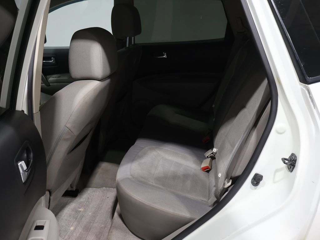 Used 2013 Nissan Rogue S AWD/4WD image 19