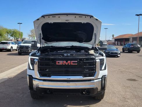 Used 2024 GMC Sierra 2500 Pro AWD/4WD image 36