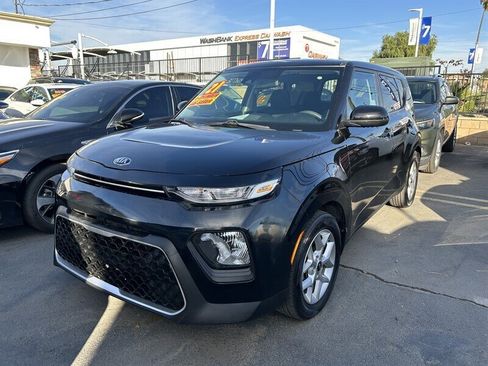 Used 2021 Kia Soul S FWD image 9