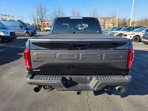 Certified 2018 Ford F150 Raptor w/ Equipment Group 802A Luxury image 4