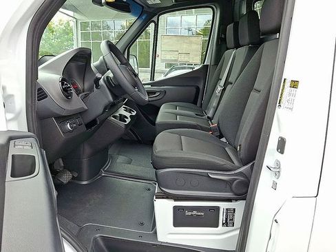 Used 2026 Mercedes-Benz Sprinter 2500 image 16