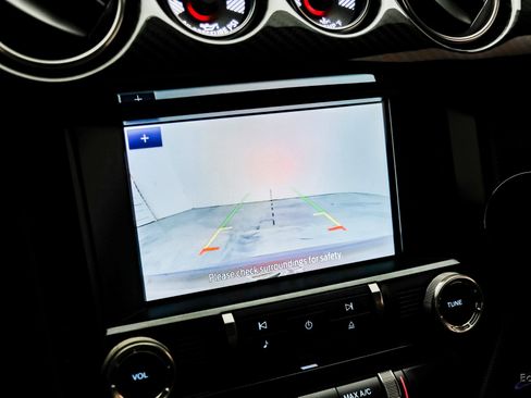 Used 2021 Ford Mustang Shelby GT500 w/ Carbon Fiber Track Pack image 69