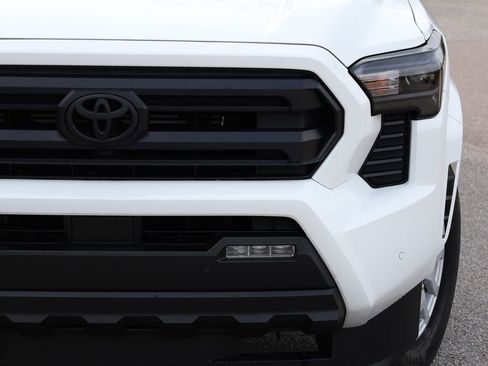 Used 2024 Toyota Tacoma SR5 image 21