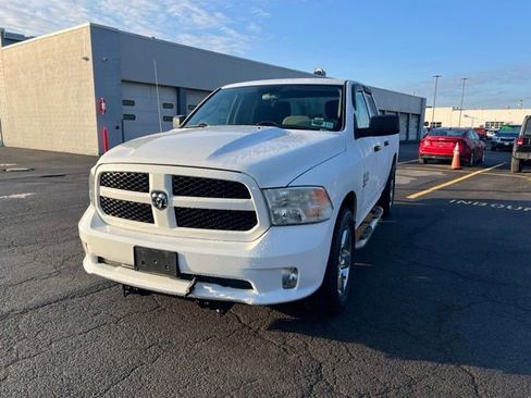 Used 2019 RAM 1500 Express w/ Express Value Package AWD/4WD image 1