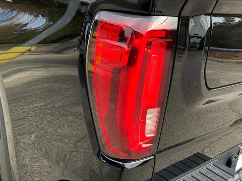 Used 2020 GMC Sierra 1500 SLT image 28