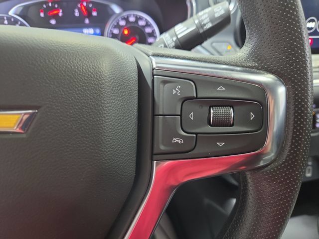 Used 2025 Chevrolet Blazer LT AWD/4WD image 16