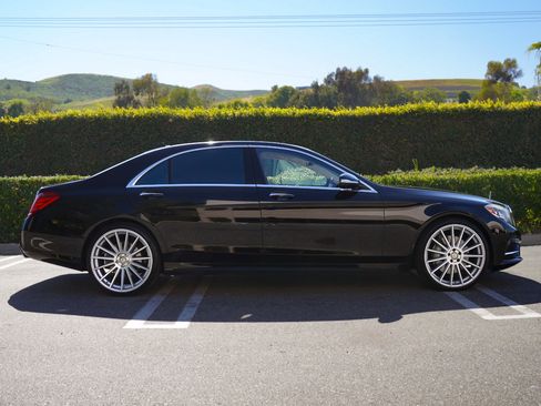 Used 2015 Mercedes-Benz S 550 Sedan image 4