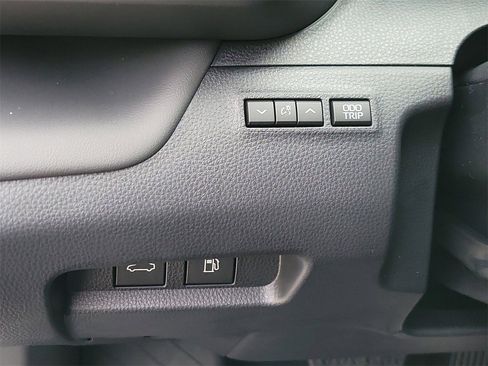 New 2026 Toyota Crown XLE image 30