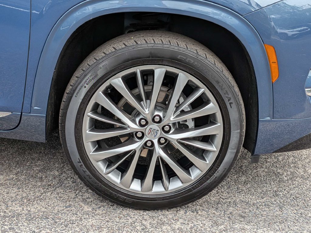 Used 2025 Buick Enclave Avenir AWD/4WD image 11