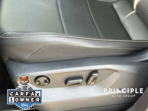 Certified 2021 Volkswagen Tiguan SE image 17