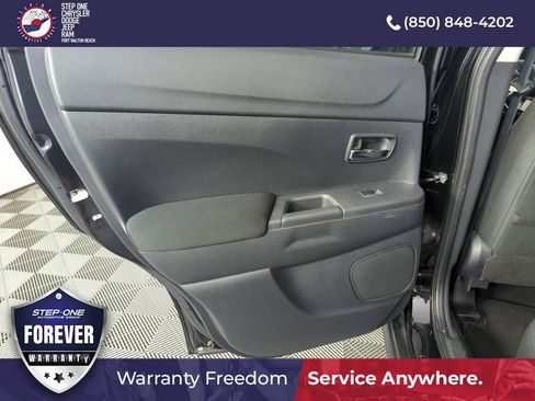Used 2023 Mitsubishi Outlander Sport LE AWD/4WD image 26