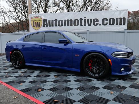Used 2020 Dodge Charger Scat Pack w/ Dynamics Package image 3