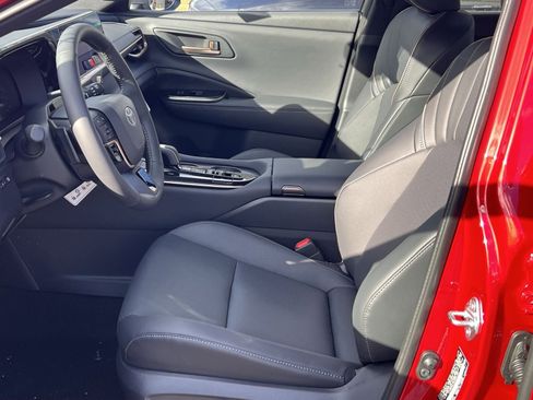 New 2025 Toyota Crown Signia image 7