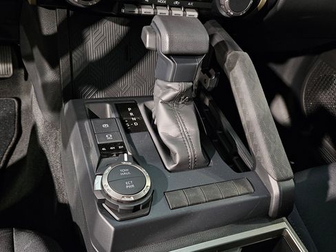 New 2026 Toyota Tacoma SR5 AWD/4WD image 18