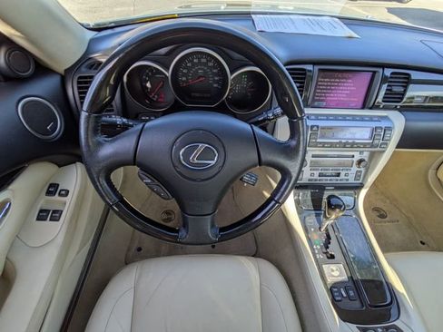 Used 2004 Lexus SC 430 Convertible image 16