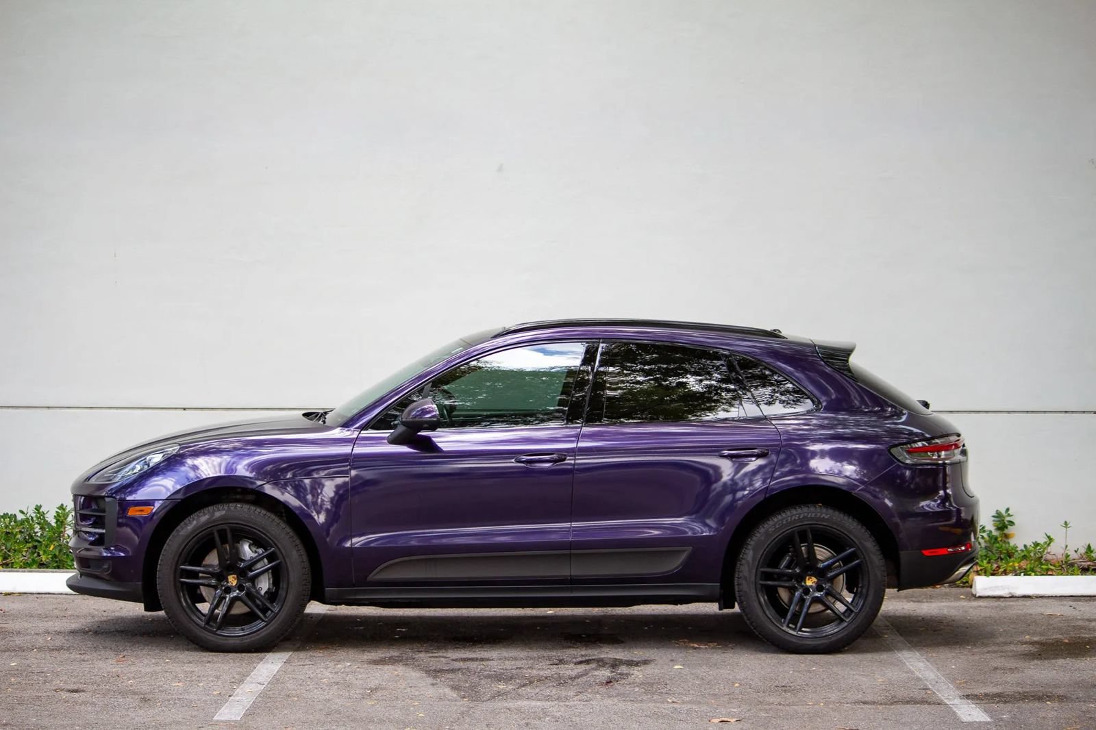 Used 2021 Porsche Macan w/ Premium Package Plus AWD/4WD image 6