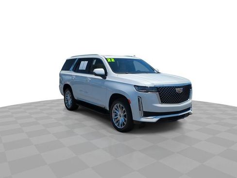 Used 2022 Cadillac Escalade Premium Luxury RWD image 3