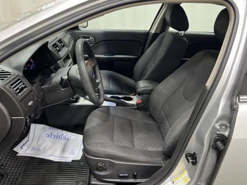 Used 2012 Ford Fusion SE image 3