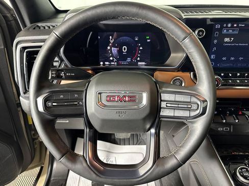 Certified 2023 GMC Canyon AT4 w/ AT4 Premium Package AWD/4WD image 19