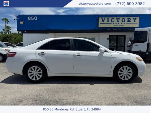 Used 2008 Toyota Camry LE FWD image 2