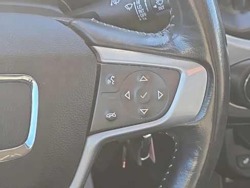 Used 2015 GMC Canyon SLT image 30