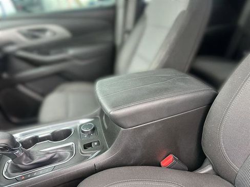 Certified 2023 Chevrolet Traverse LT image 44