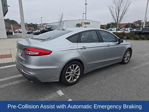 Used 2020 Ford Fusion SE image 8