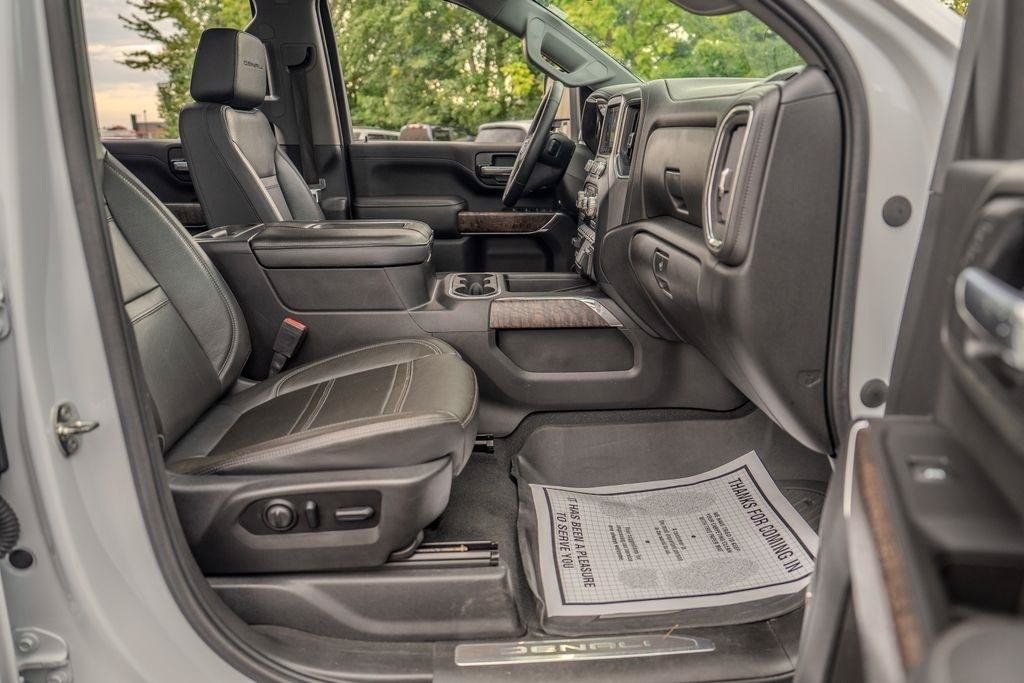 Used 2021 GMC Sierra 3500 Denali w/ Denali Ultimate Package AWD/4WD image 27