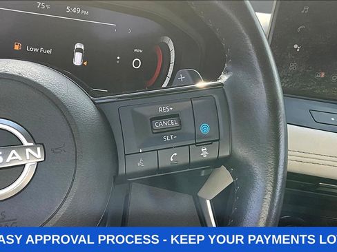 Used 2024 Nissan Rogue SL AWD/4WD image 16