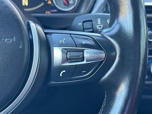 Used 2015 BMW M4 Convertible image 28