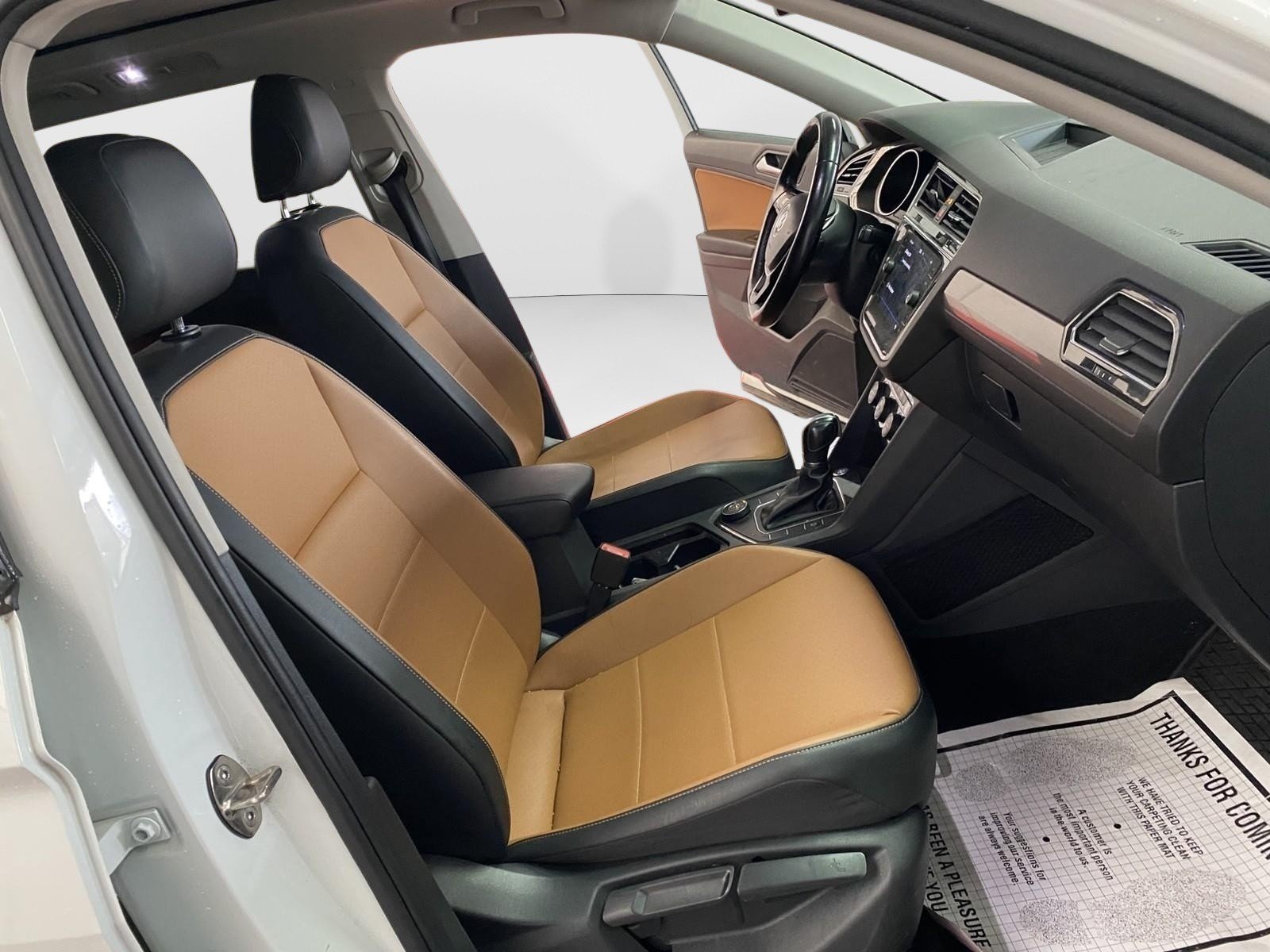 Used 2019 Volkswagen Tiguan SE w/ Panoramic Sunroof Package AWD/4WD image 9