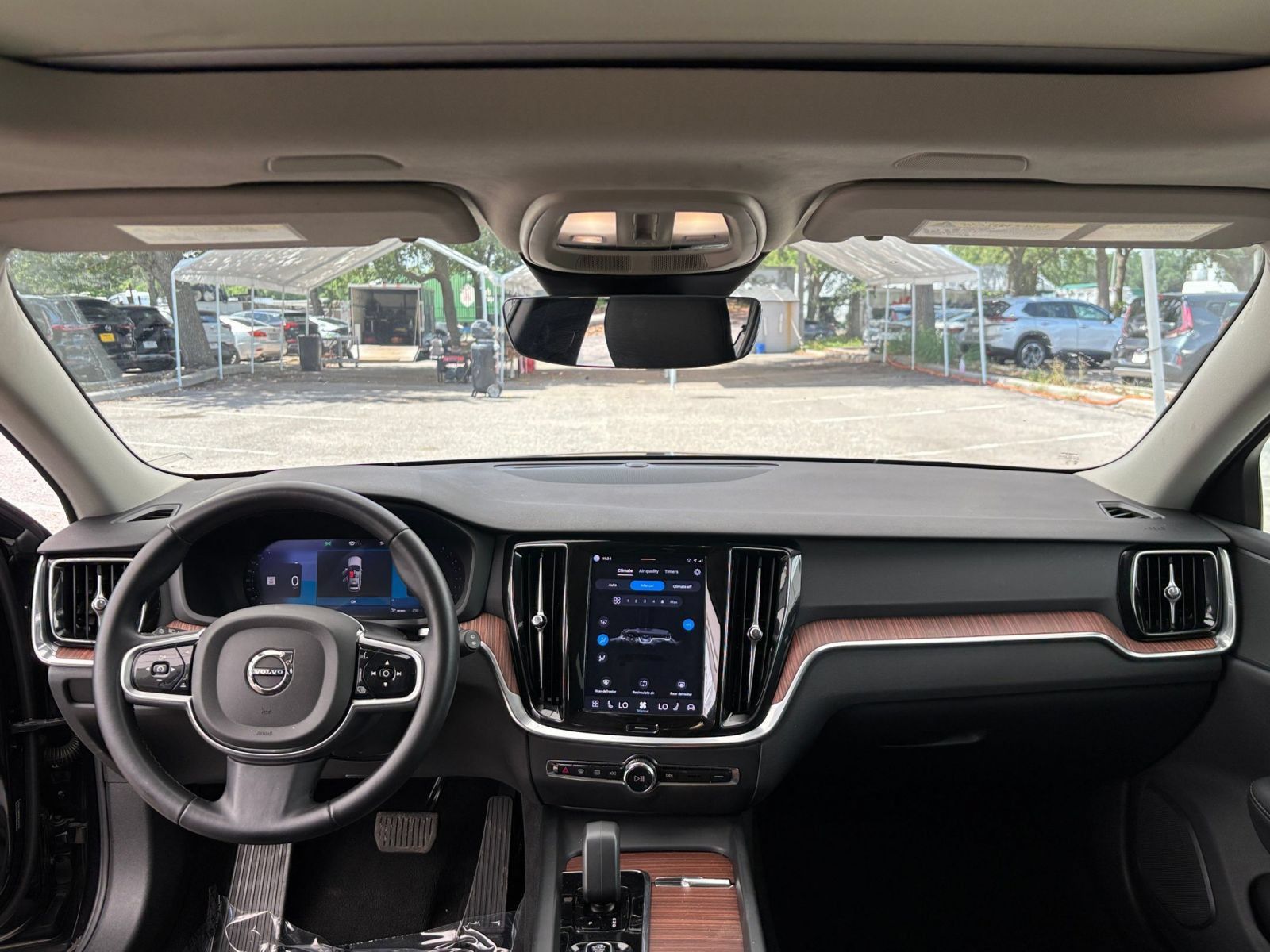 Used 2025 Volvo V60 B5 Cross Country Plus AWD/4WD image 34