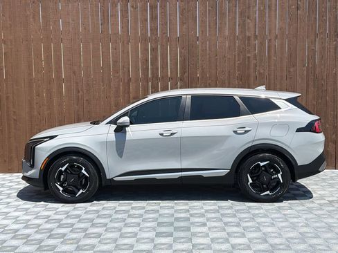 Used 2026 Kia Sportage EX FWD image 13