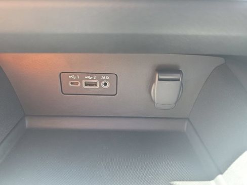 Used 2025 Nissan Altima 2.5 SV FWD image 25