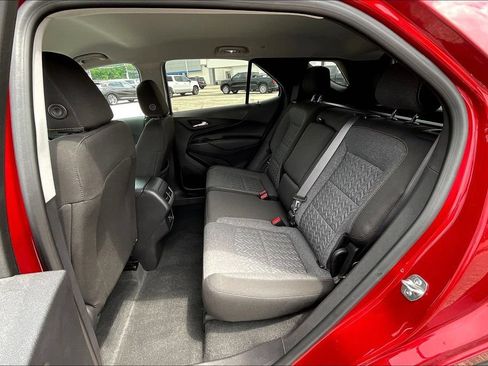 Used 2024 Chevrolet Equinox LT w/ LPO, Floor Liner Package FWD image 7