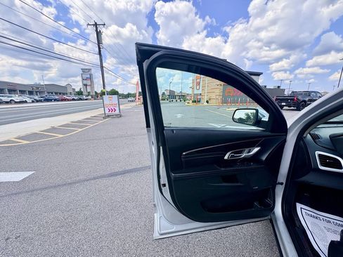 Used 2015 GMC Terrain Denali w/ Cargo Package FWD image 14