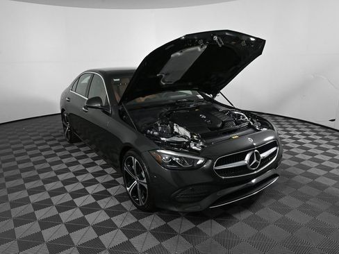 Used 2025 Mercedes-Benz C 300 Sedan image 32
